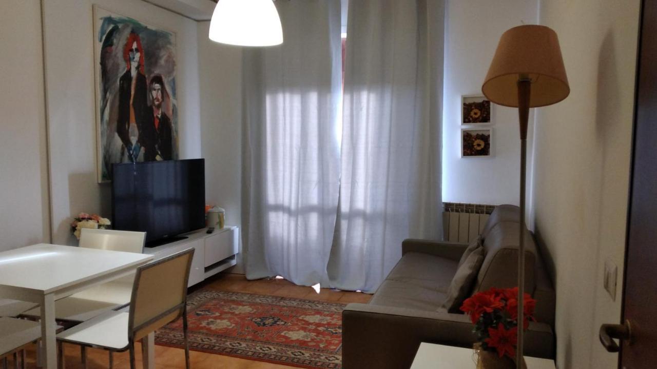 Carducci Apartment - The V Collection Turate Exteriör bild